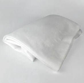 ¿Qué propiedades únicas hacen que el algodón punzonado sea indispensable tanto en aplicaciones industriales como domésticas?